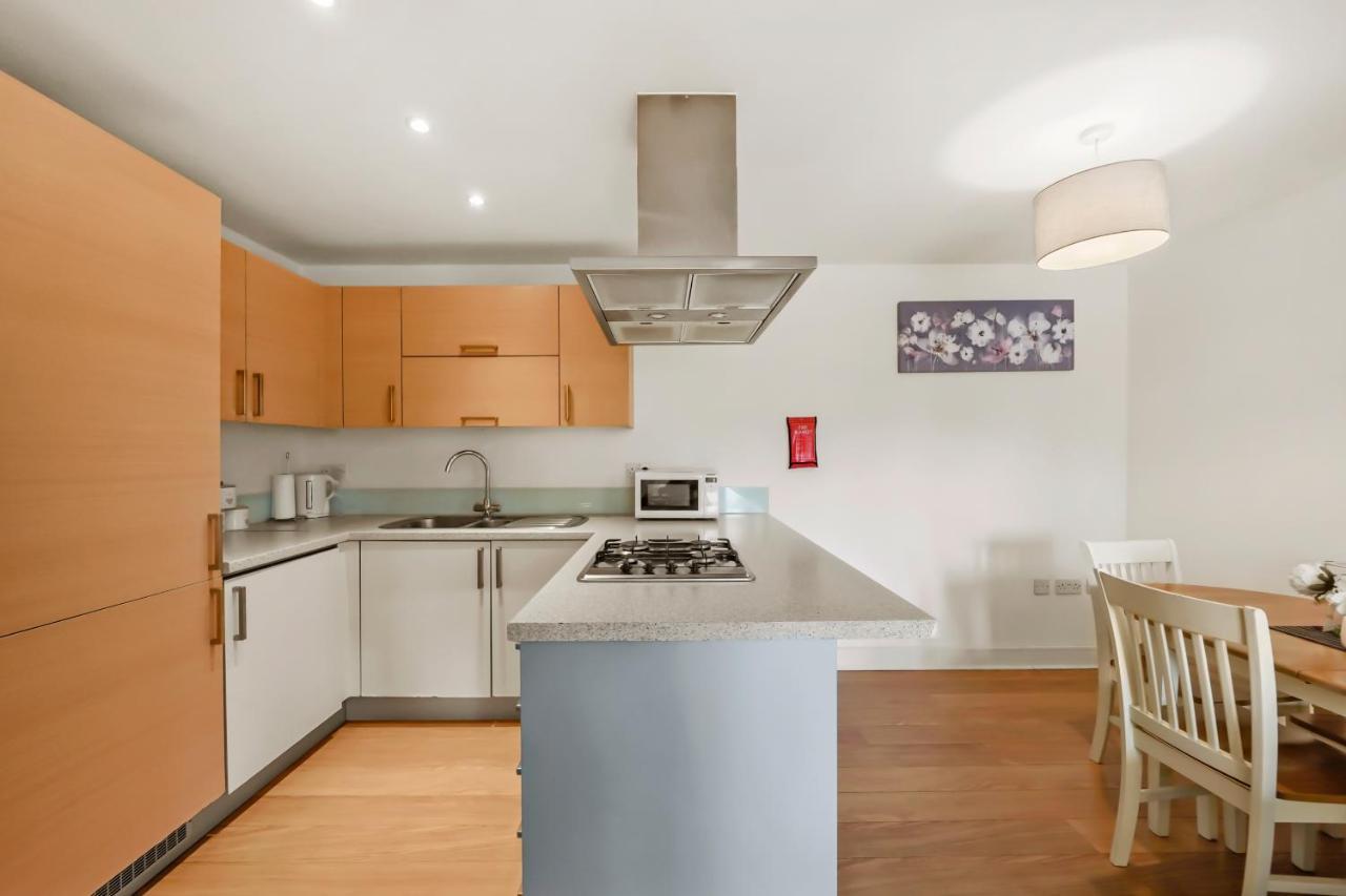 Luxnightzz - Two Bed - Close To North Station And Hospital Colchester Exterior photo