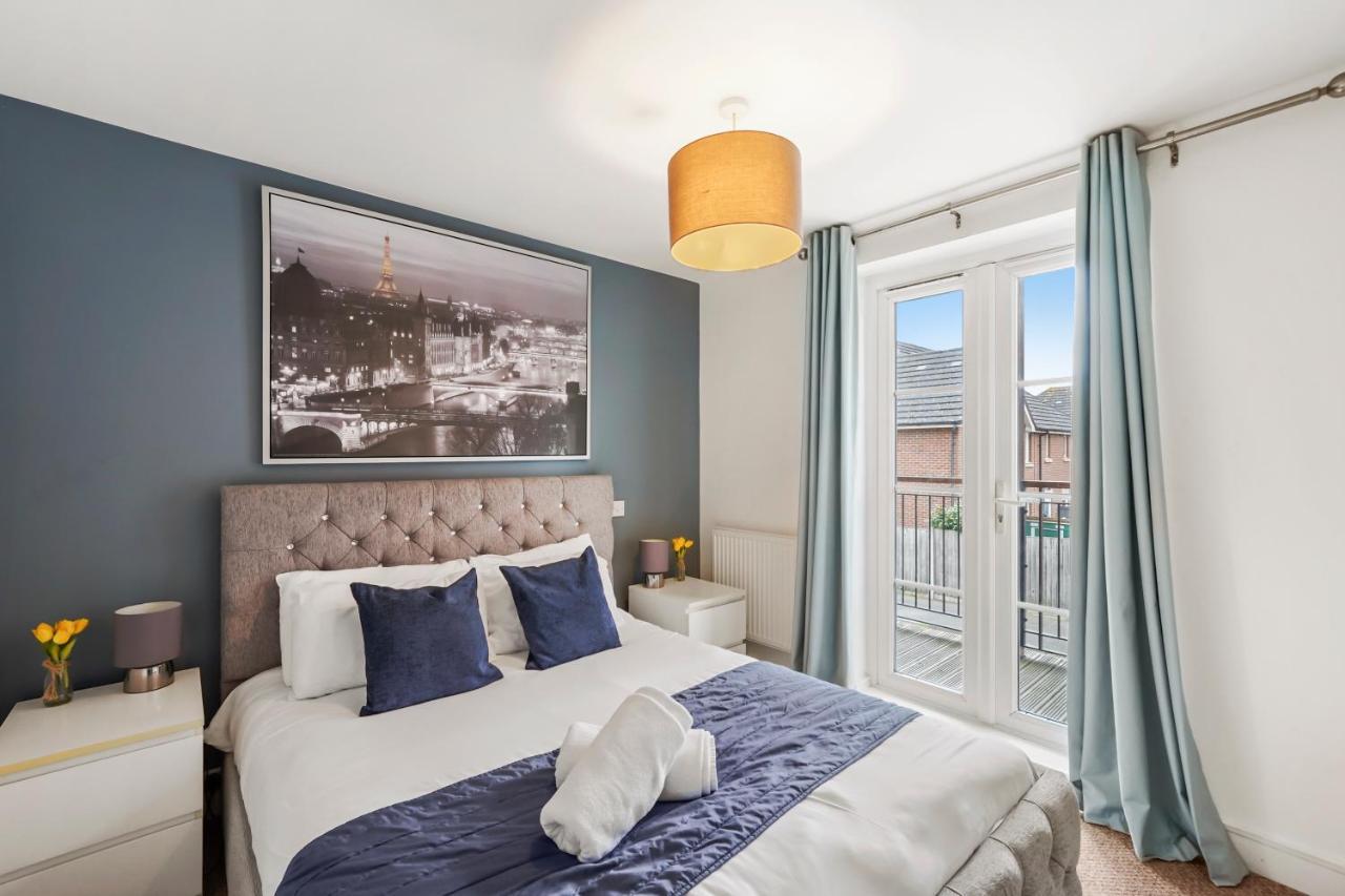 Luxnightzz - Two Bed - Close To North Station And Hospital Colchester Exterior photo